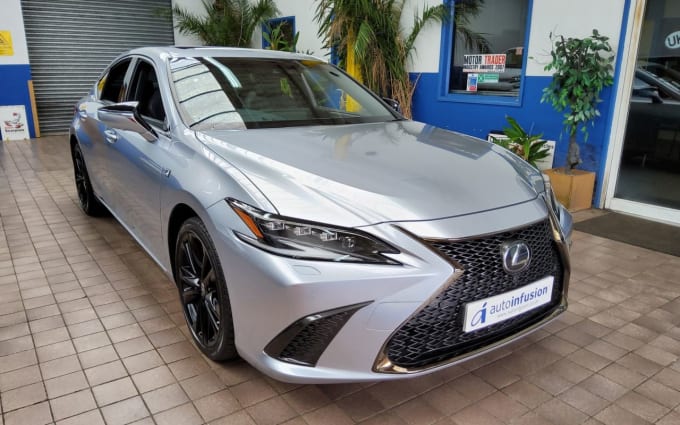 2025 Lexus Es