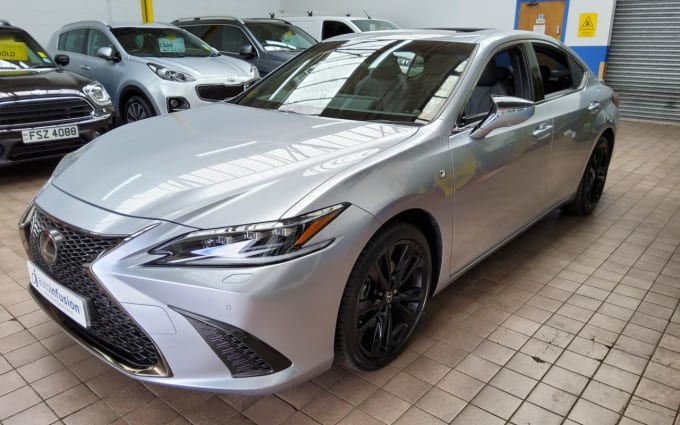 2025 Lexus Es