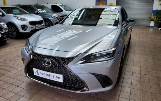 2025 Lexus Es