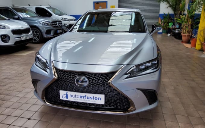 2025 Lexus Es