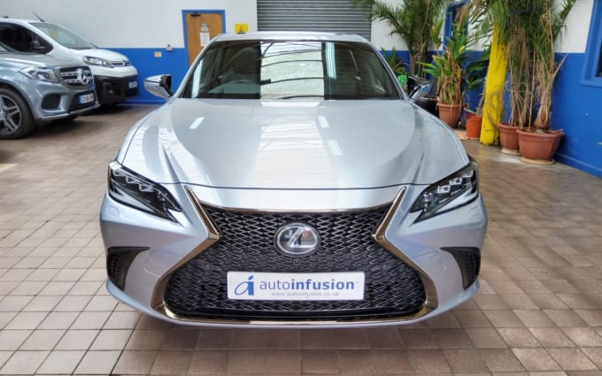 2025 Lexus Es