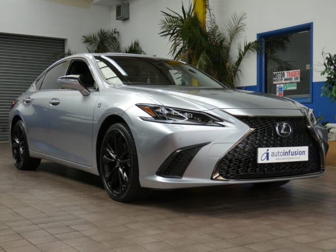 2025 Lexus Es