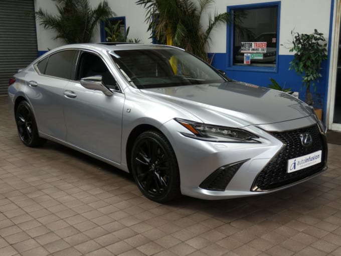 2025 Lexus Es