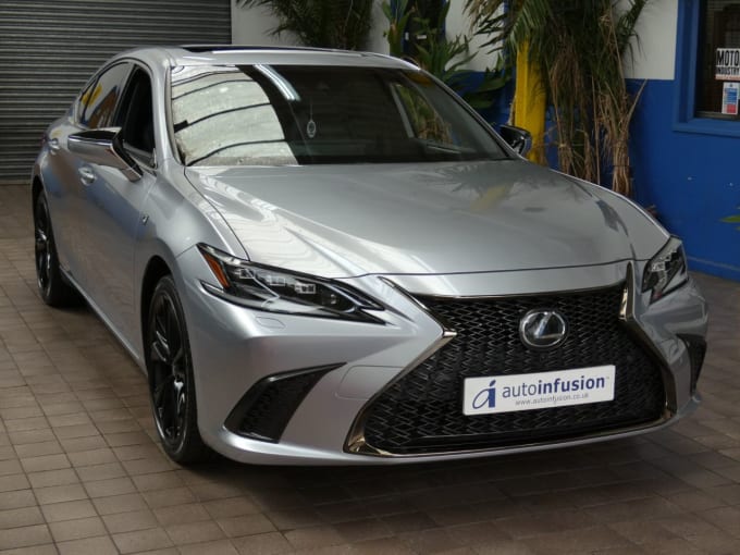 2025 Lexus Es