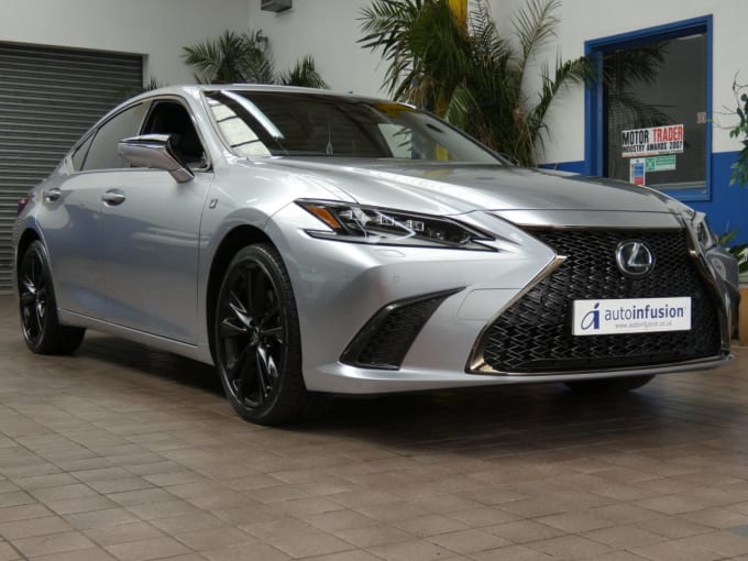 2025 Lexus Es