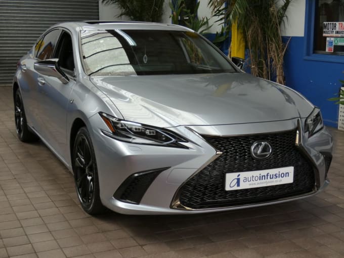 2025 Lexus Es