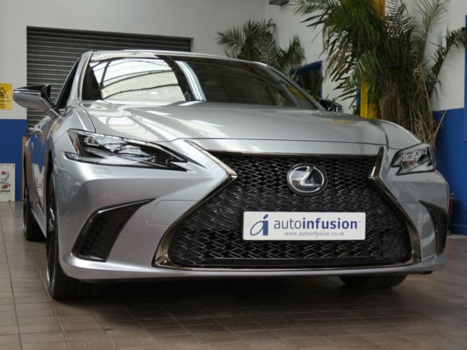 2025 Lexus Es
