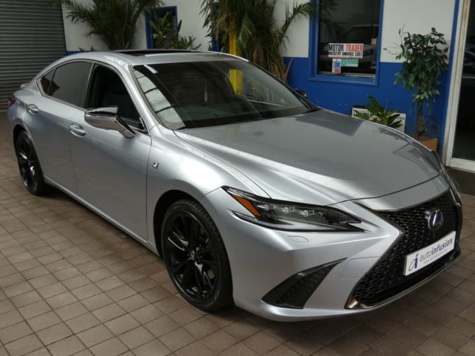 2025 Lexus Es