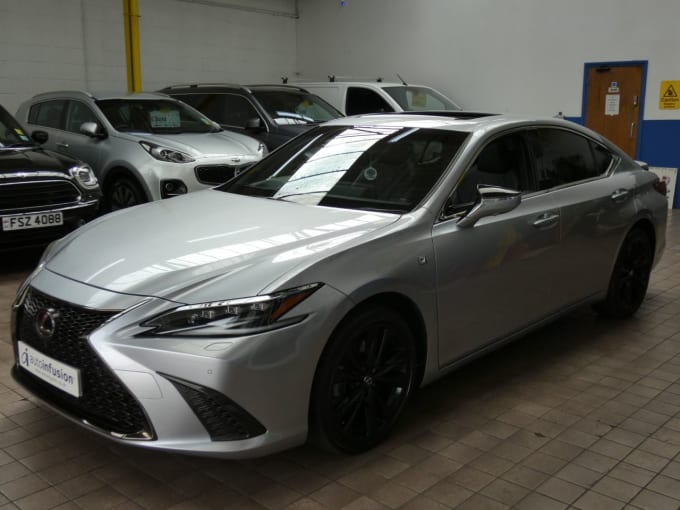 2025 Lexus Es