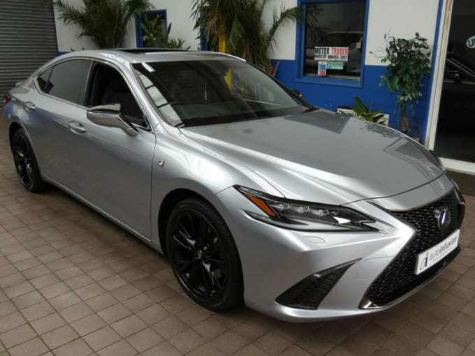 2025 Lexus Es