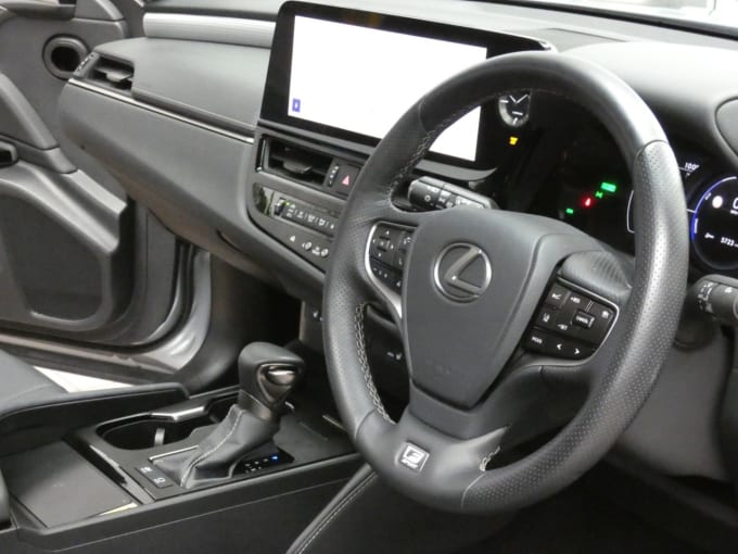 2025 Lexus Es