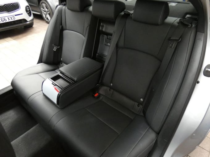 2025 Lexus Es