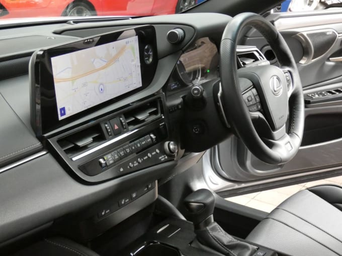 2025 Lexus Es