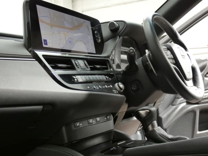 2025 Lexus Es