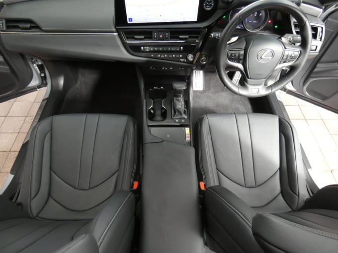 2025 Lexus Es