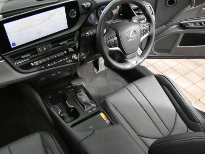 2025 Lexus Es