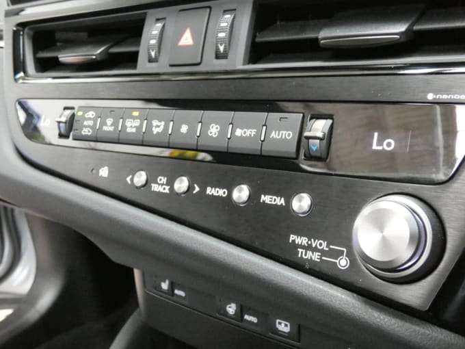 2025 Lexus Es