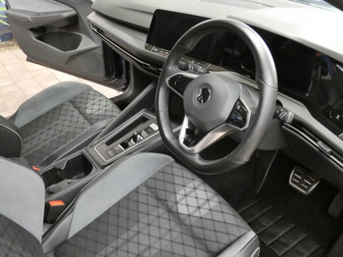 2025 Volkswagen Golf