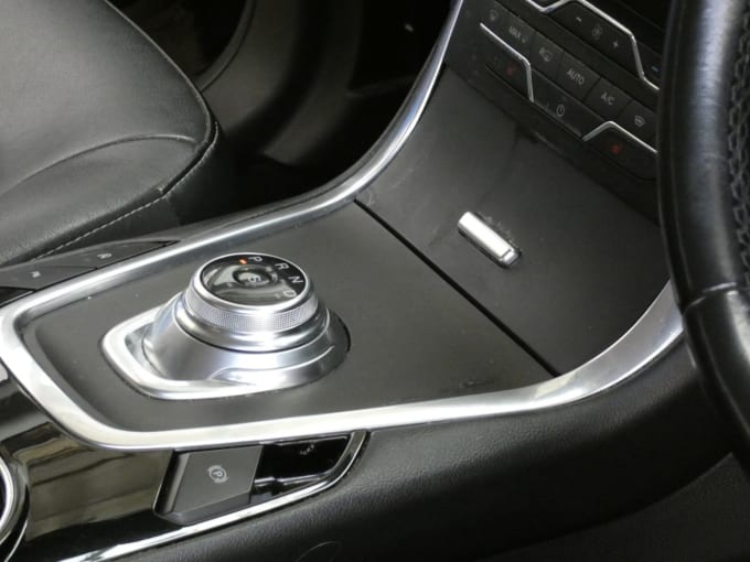 2025 Ford Galaxy