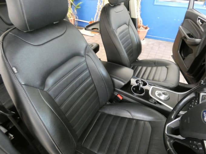 2025 Ford Galaxy