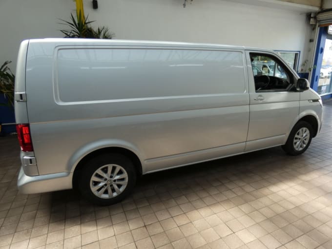 2025 Volkswagen Transporter