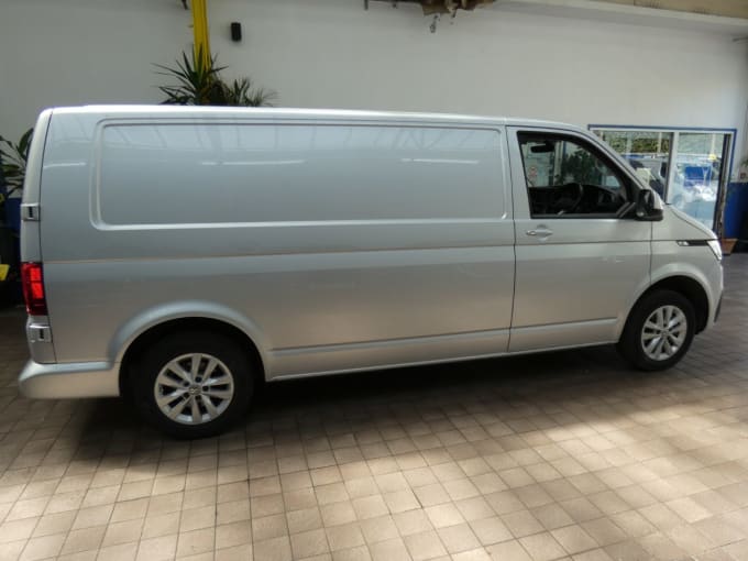 2025 Volkswagen Transporter