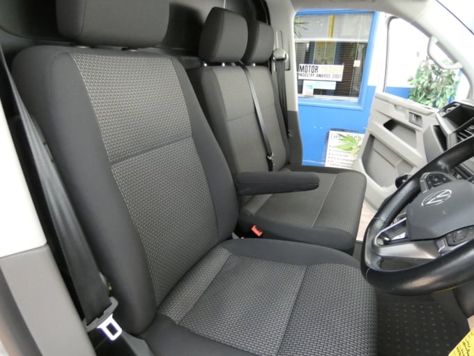 2025 Volkswagen Transporter
