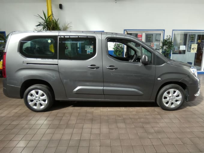 2025 Vauxhall Combo Life