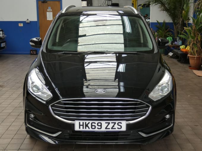 2025 Ford Galaxy