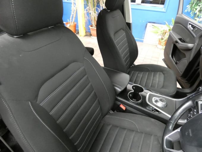 2025 Ford Galaxy