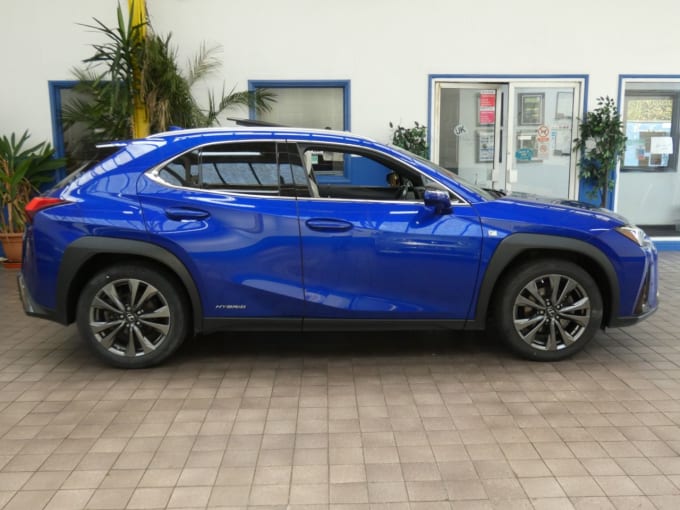 2025 Lexus Ux