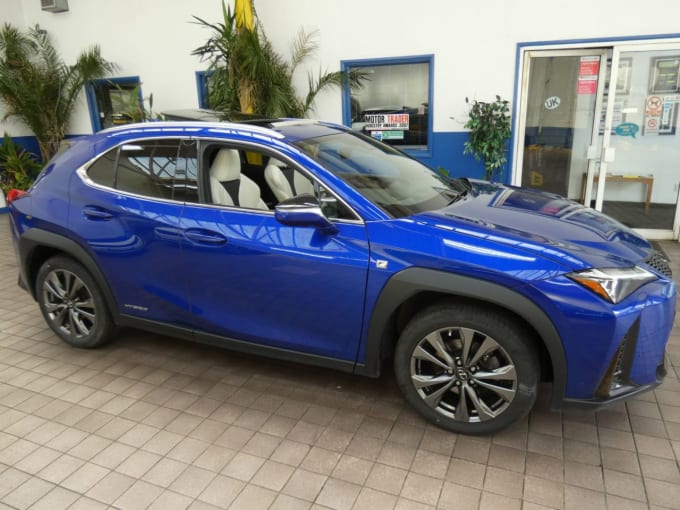 2025 Lexus Ux