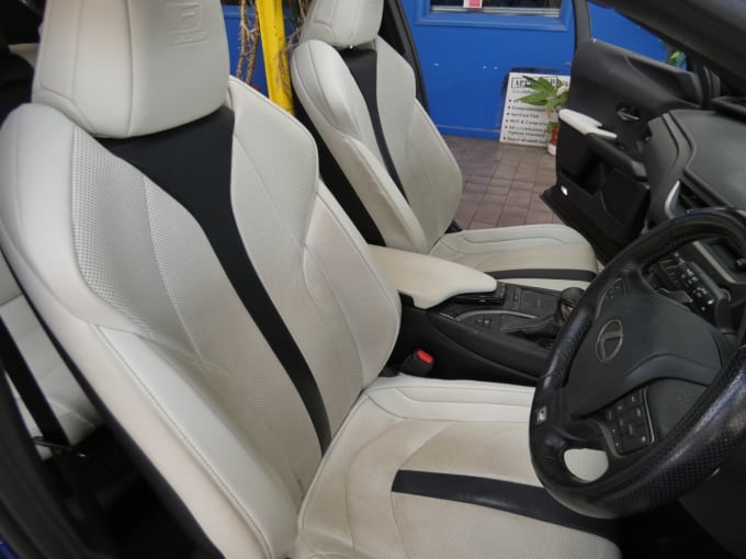2025 Lexus Ux