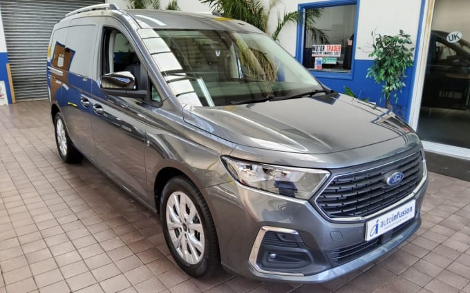 2025 Ford Grand Tourneo Connect