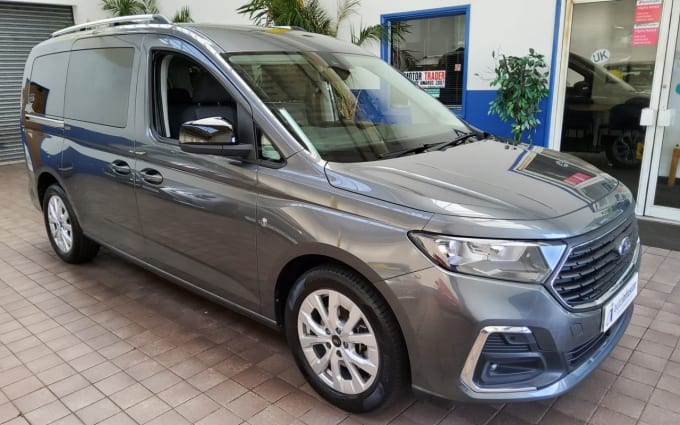 2025 Ford Grand Tourneo Connect
