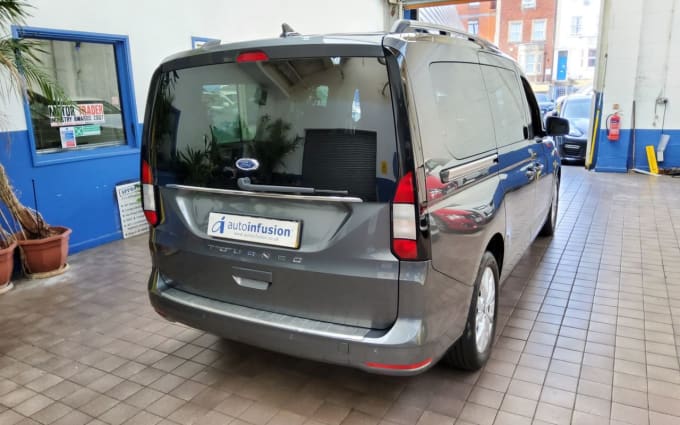 2025 Ford Grand Tourneo Connect