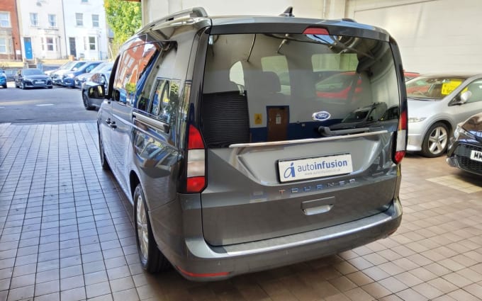 2025 Ford Grand Tourneo Connect