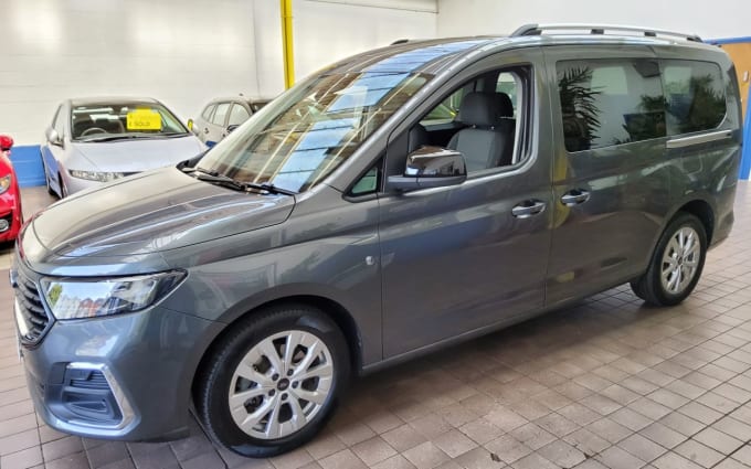 2025 Ford Grand Tourneo Connect