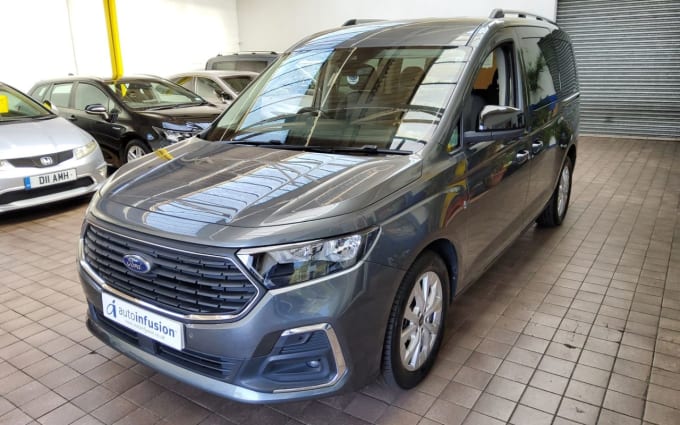 2025 Ford Grand Tourneo Connect