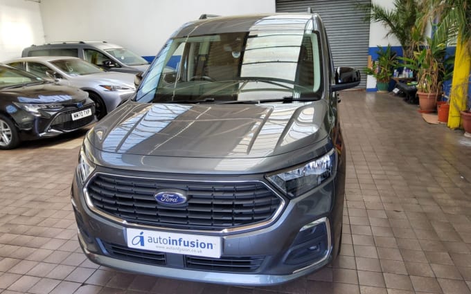 2025 Ford Grand Tourneo Connect