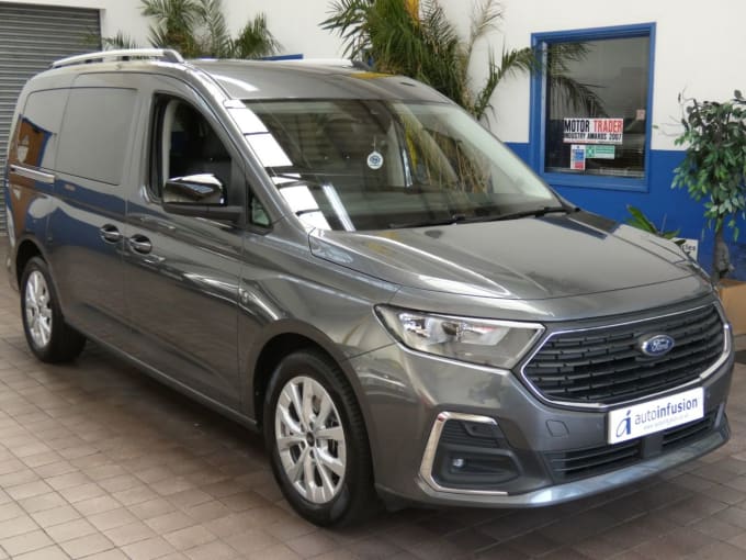 2025 Ford Grand Tourneo Connect