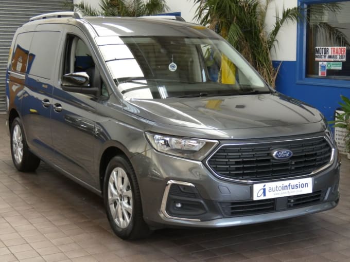 2025 Ford Grand Tourneo Connect