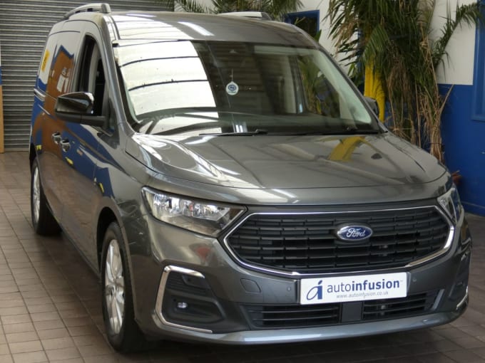 2025 Ford Grand Tourneo Connect