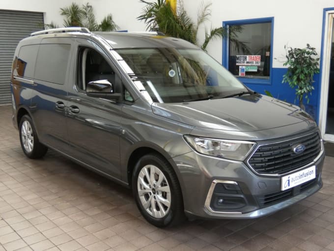 2025 Ford Grand Tourneo Connect