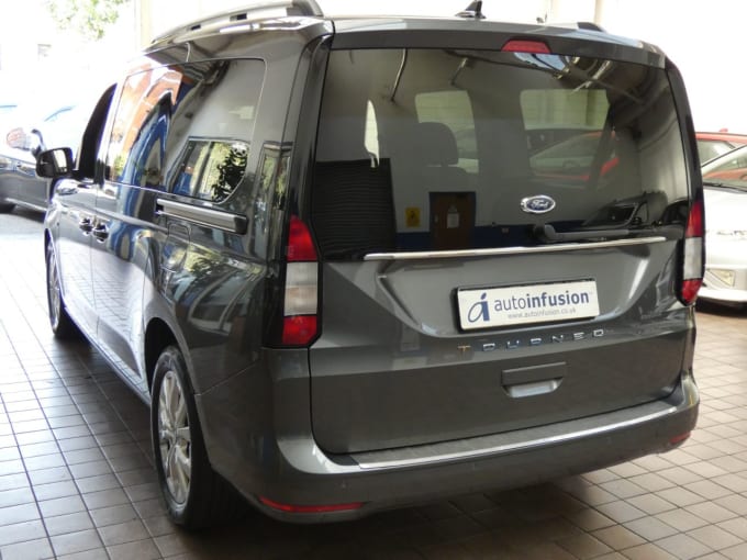 2025 Ford Grand Tourneo Connect