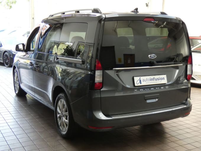 2025 Ford Grand Tourneo Connect
