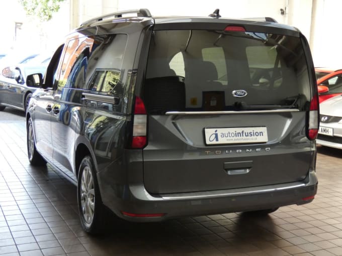 2025 Ford Grand Tourneo Connect