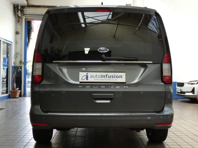 2025 Ford Grand Tourneo Connect