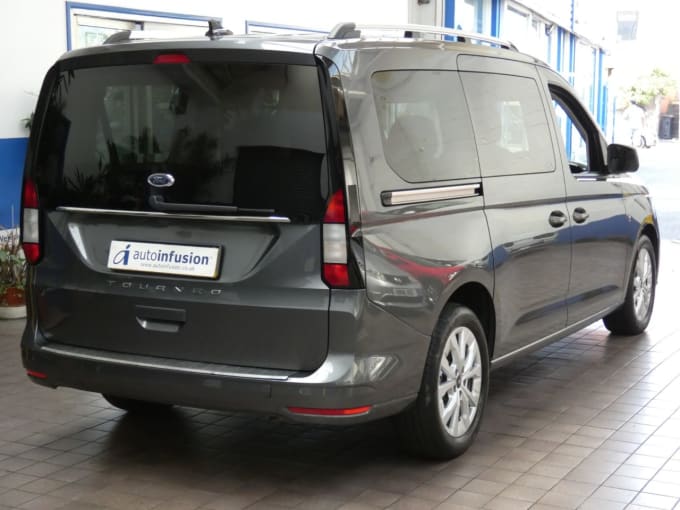 2025 Ford Grand Tourneo Connect