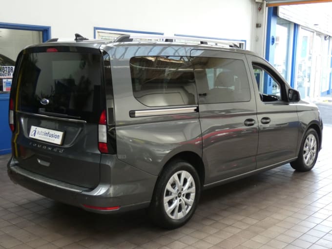 2025 Ford Grand Tourneo Connect